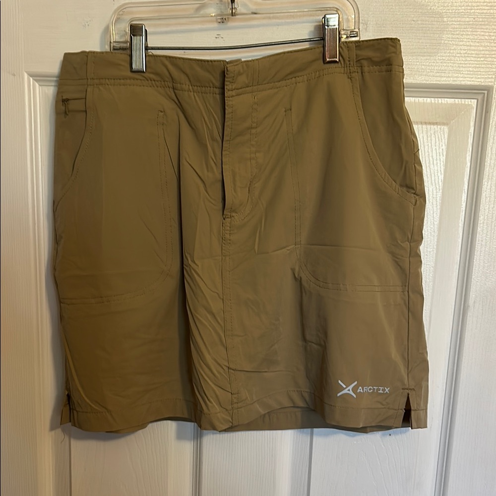 Arctix Tan Cargo Shorts Versatile Outdoor Wear